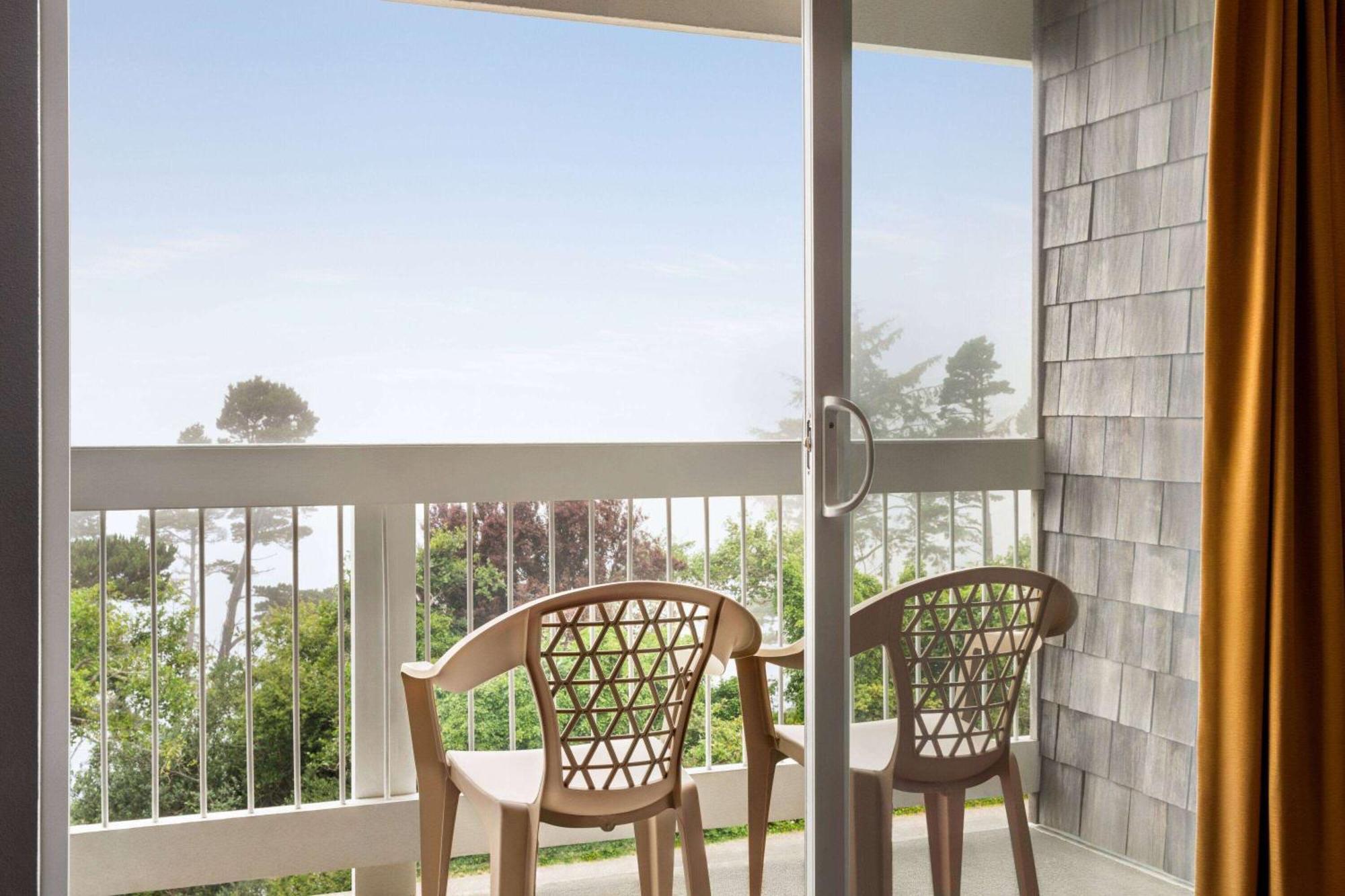 Travelodge By Wyndham Depoe Bay Buitenkant foto