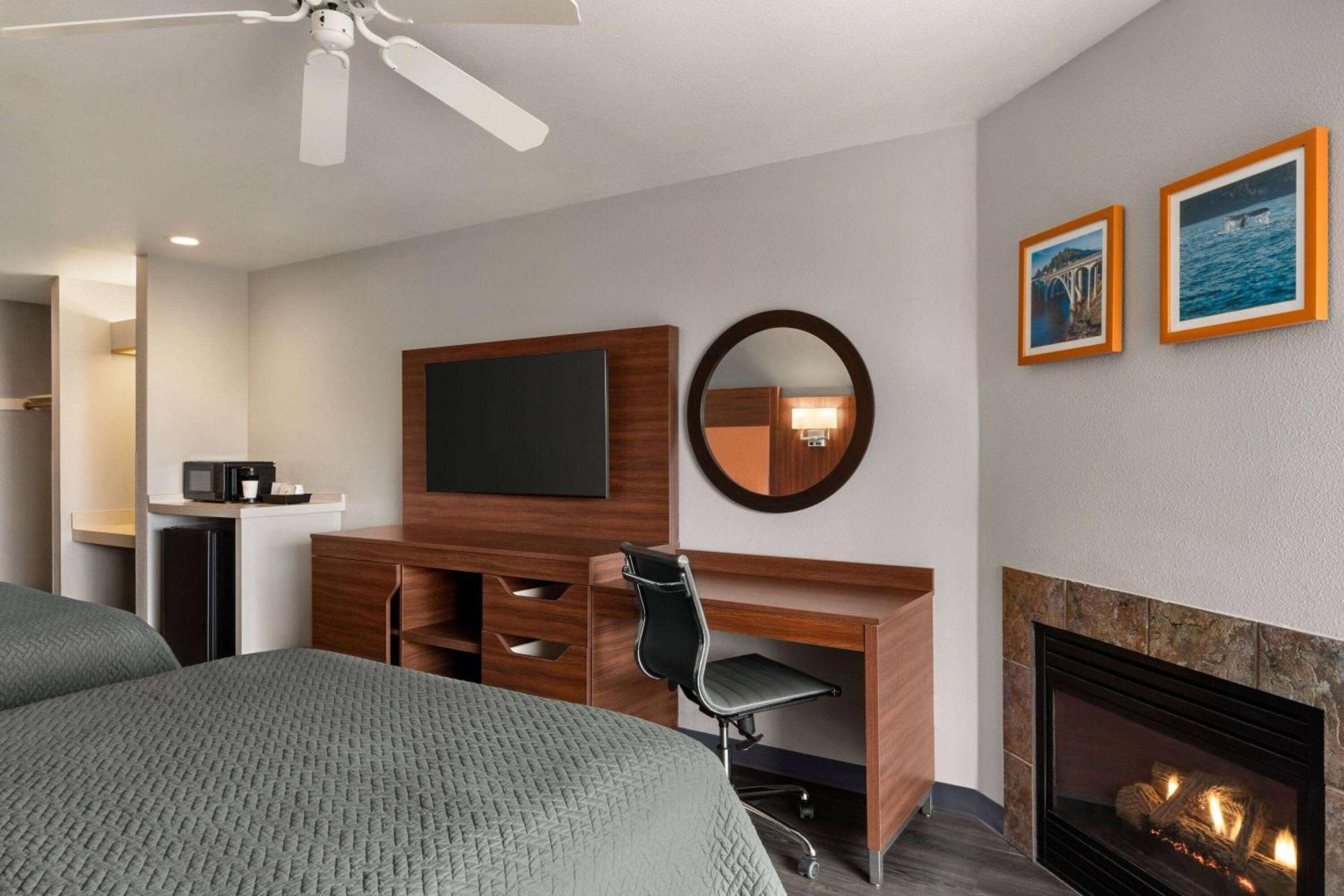 Travelodge By Wyndham Depoe Bay Buitenkant foto