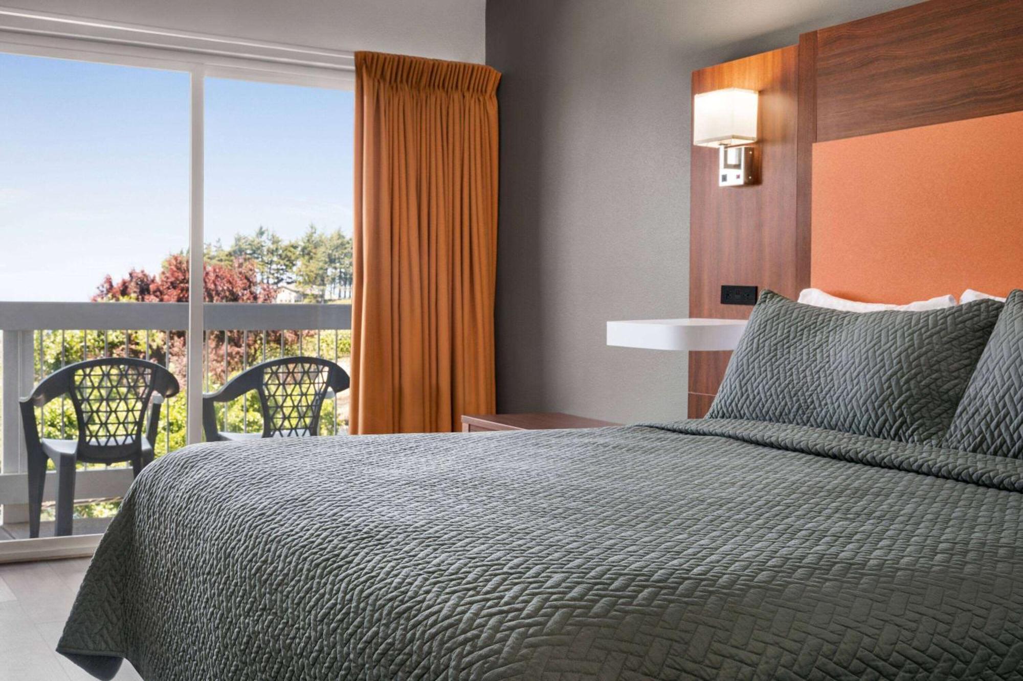 Travelodge By Wyndham Depoe Bay Buitenkant foto